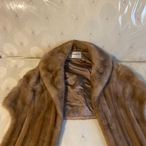 Jackets & Blazers - Elegant LITE Brown MINK Shawl Bolero Wrap VINTAGE !!!
SIZE SMALL